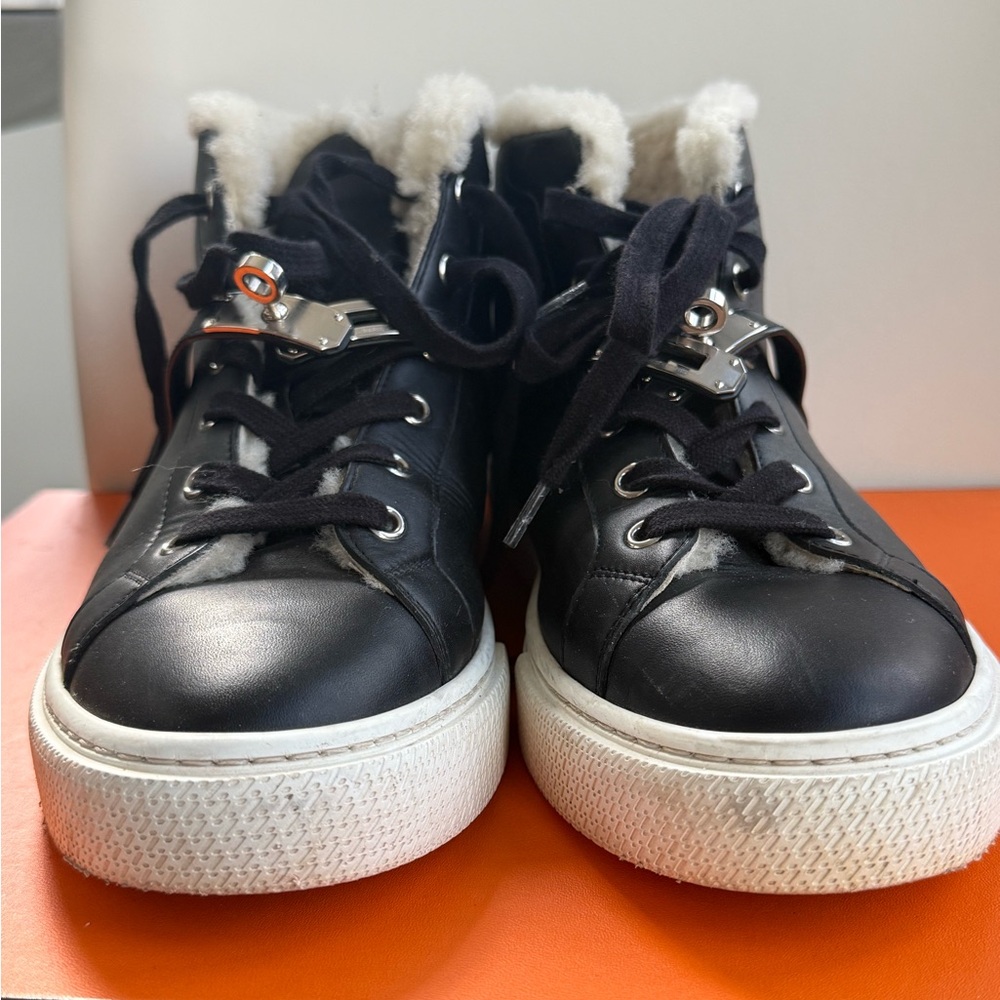 HERMÈS Black leather shearling Kelly lace up sneakers women , full set, 39 - Picture 7 of 11